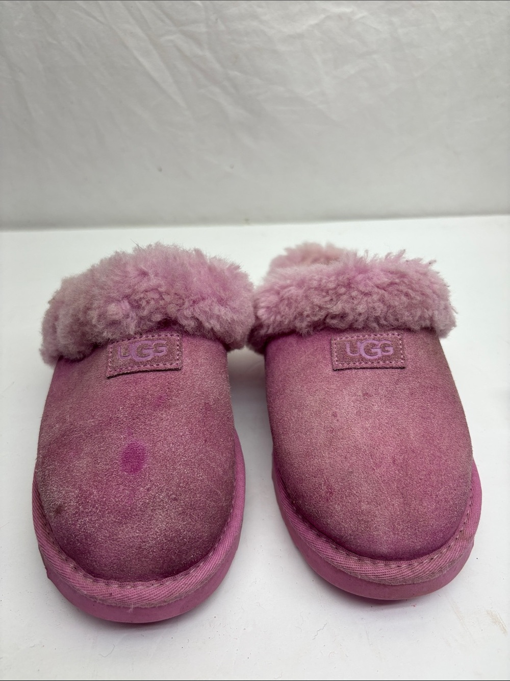 UGG Kids Pink Suede Shearling Slip-On Slippers, SZ 5 big girl, box 50